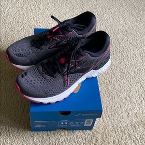 Brooks Adrenaline GTS 19